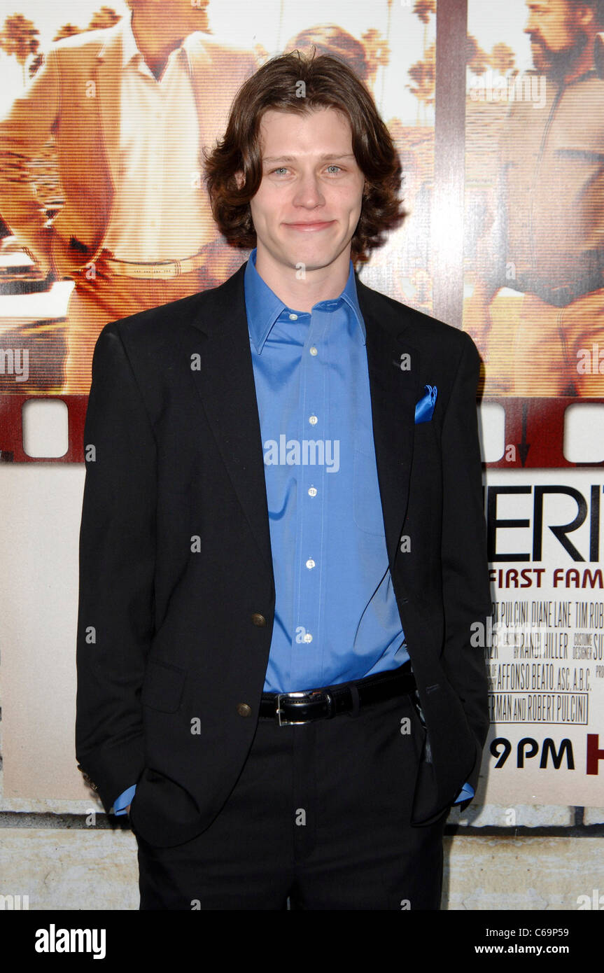 Nick Eversman aux arrivées pour CINEMA VERITE Premiere par HBO, Paramount Studios, Los Angeles, CA, 11 avril 2011. Photo par : Elizabeth Goodenough/Everett Collection Banque D'Images