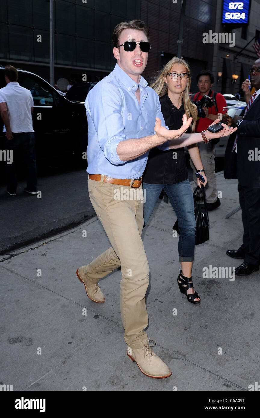 Chris Evans, entre dans le 'Good Morning America' l'enregistrement à l'ABC Times Square Studio dehors et environ pour la célébrité CANDIDS - TUE, Banque D'Images