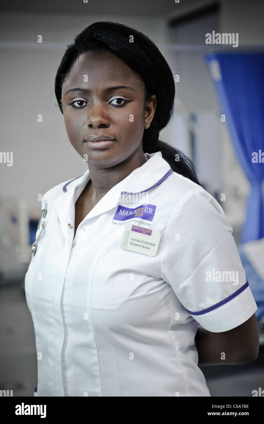 Femme africaine noire université américaine étudiante en soins infirmiers Infirmière Banque D'Images