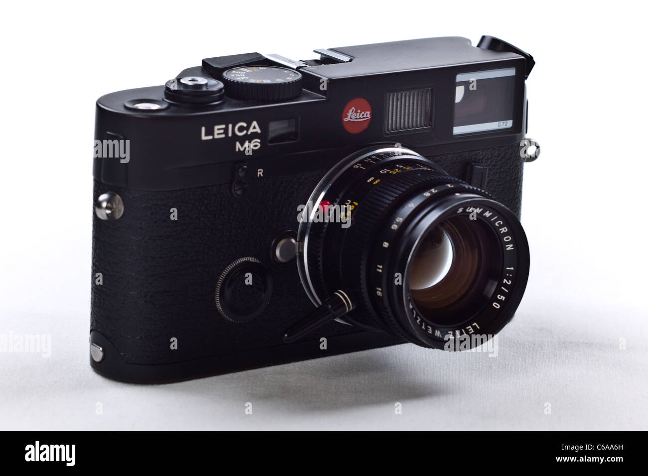 Leica M6 TTL de télémètre RF caméra 35 mm avec Classic 50mm f2 Summicron noir verre Banque D'Images