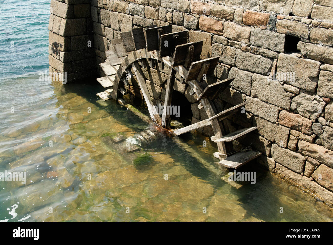 Moulin du Birlot : un moulin à marée, construit entre 1633 et 1638, l'île de Bréhat (Côtes d'Armor, Bretagne, France) Banque D'Images