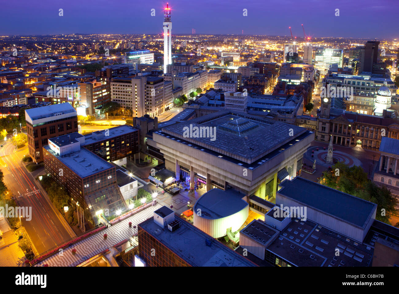 Paysage urbain de Birmingham la nuit, England, UK Banque D'Images