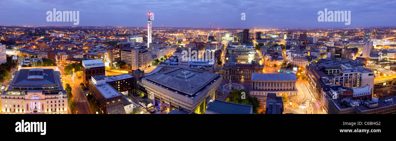 Panorama urbain de Birmingham la nuit, England, UK Banque D'Images