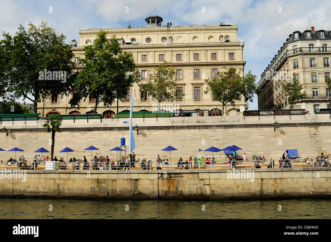Les gens à loisir par la Seine. Paris, France. Banque D'Images