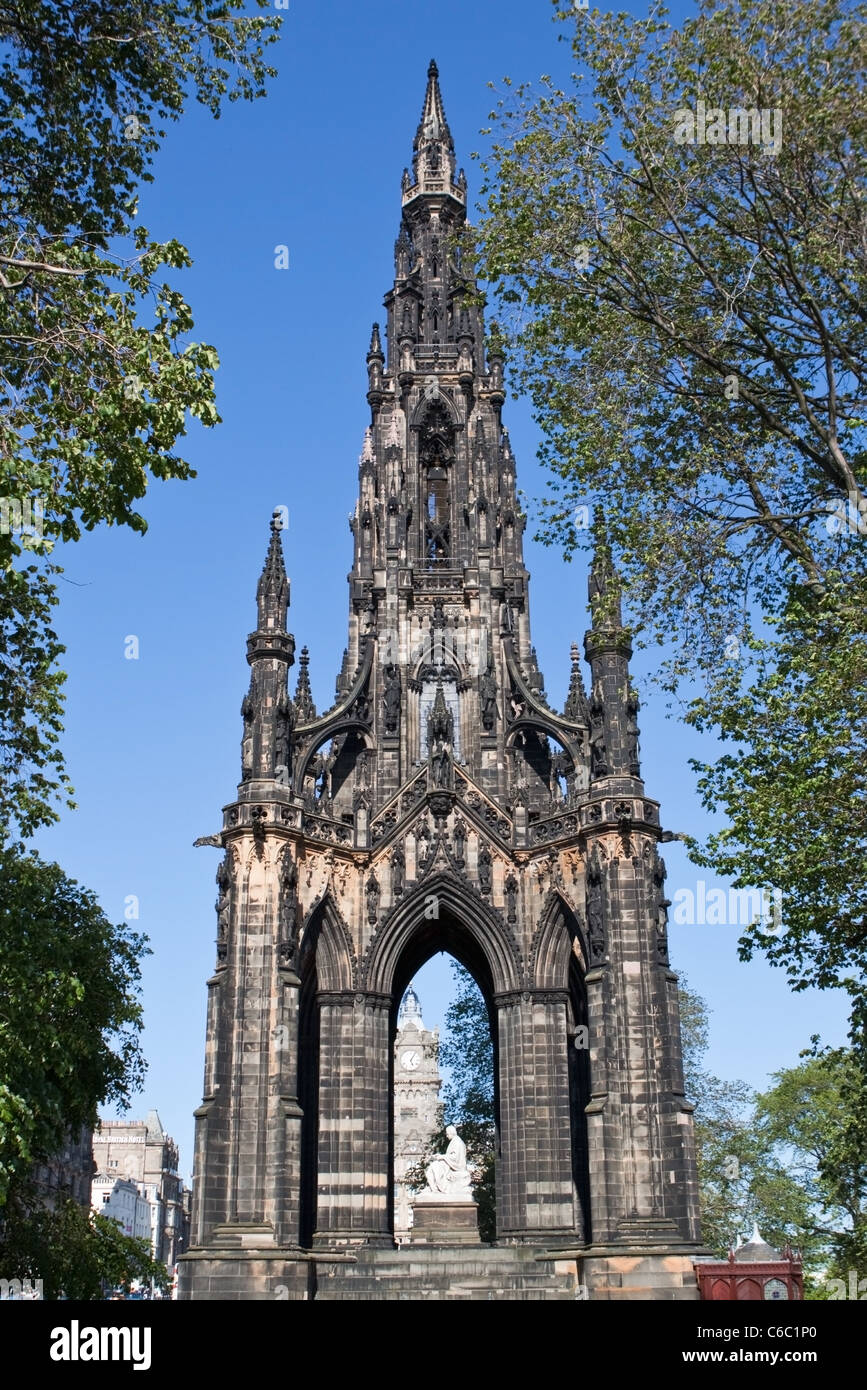Scott Monument Jardins de Princes Street, Édimbourg Banque D'Images