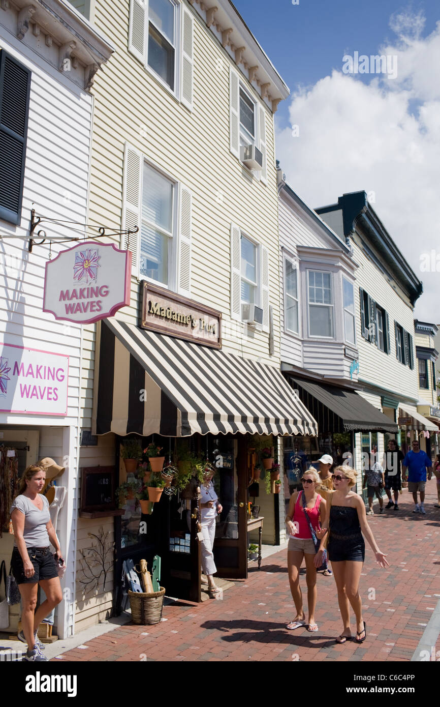 Shoppers sur Washington Street Mall victorien, Cape May, New Jersey Banque D'Images