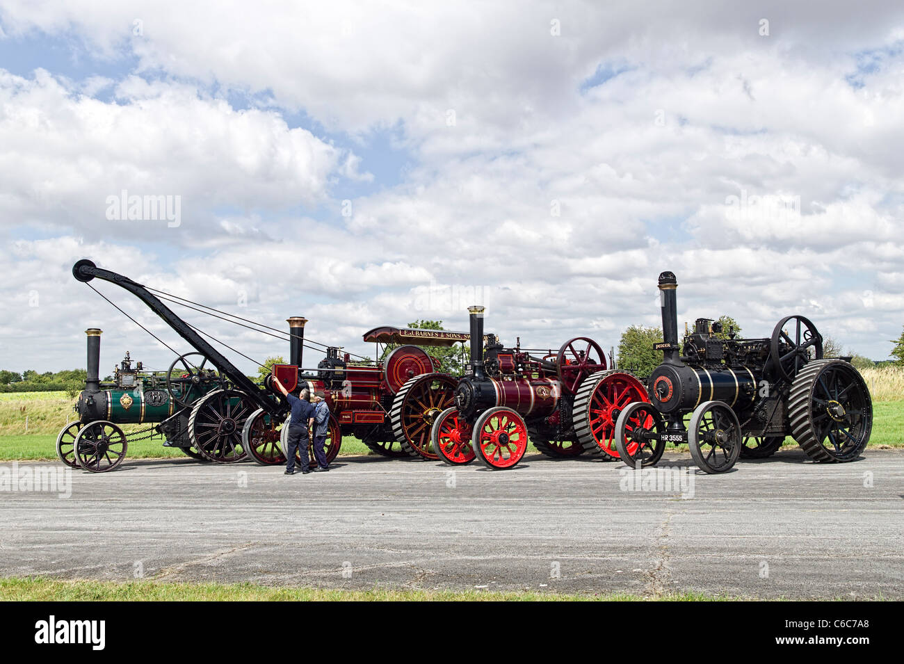 Line-up de quatre moteurs de traction à vapeur historique à un English Show 2011 Banque D'Images