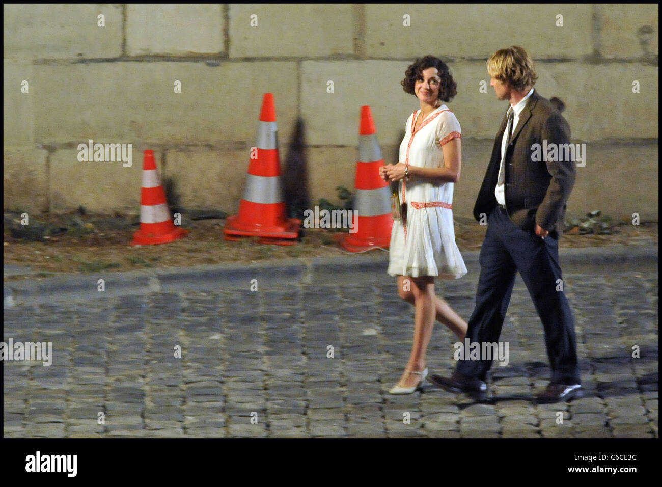 Marion Cotillard et Owen Wilson sur le plateau de son nouveau film ...