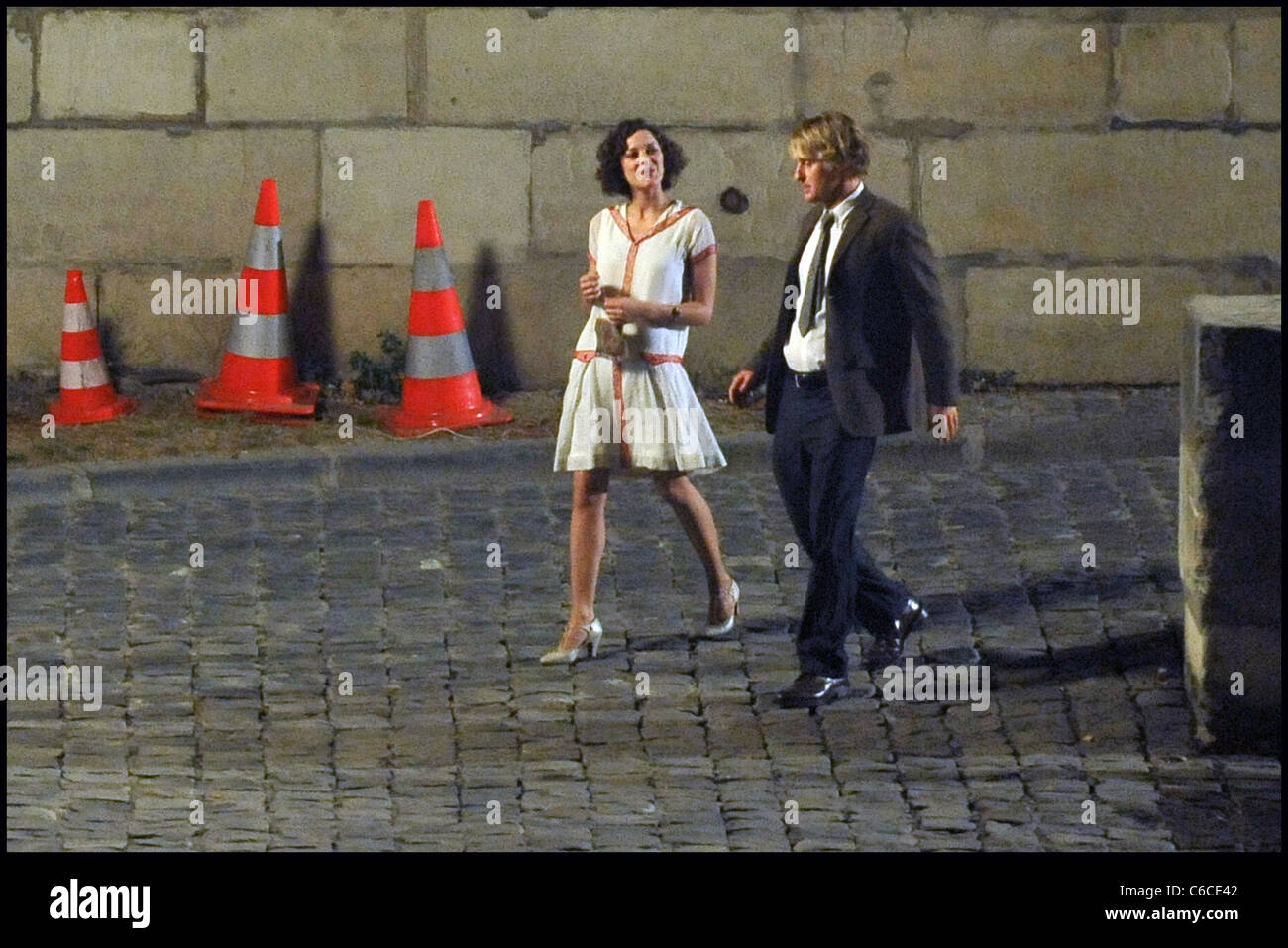Marion Cotillard et Owen Wilson sur le plateau de son nouveau film ...