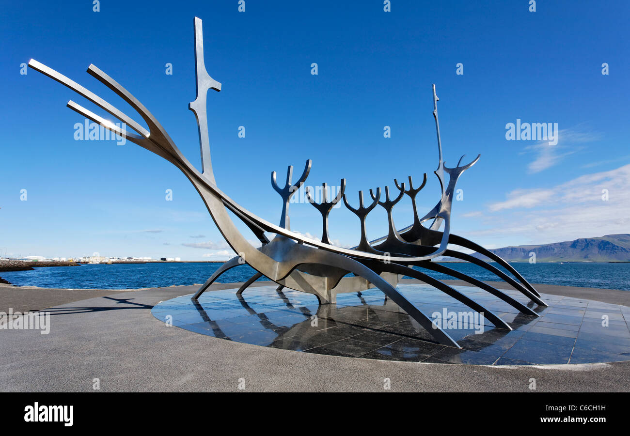 Solfar, le soleil Voyager statue, Rejkjavik, Islande Banque D'Images