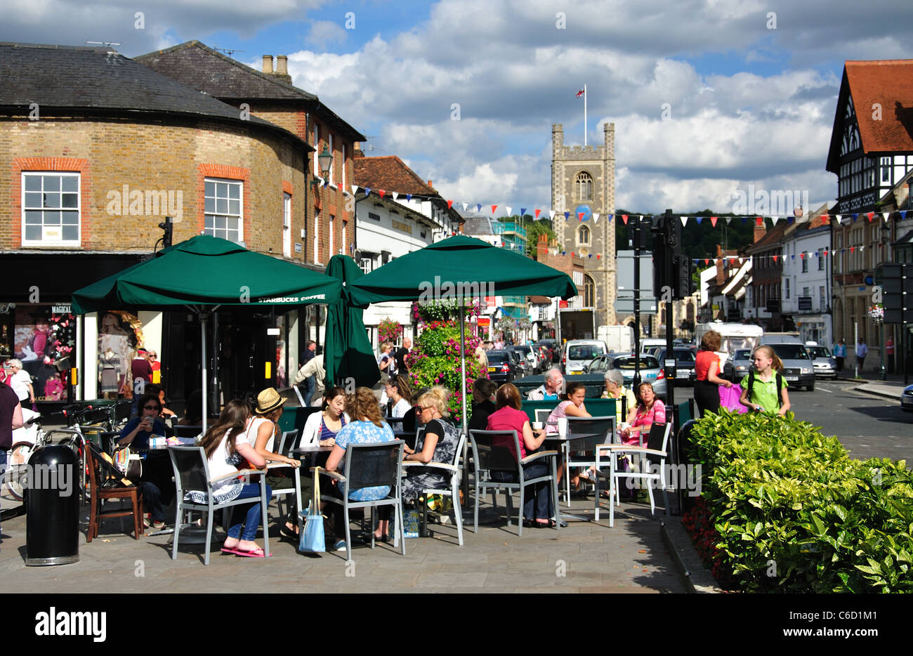 Café Starbucks, Market Place, Henley-on-Thames, Oxfordshire, Angleterre, Royaume-Uni Banque D'Images