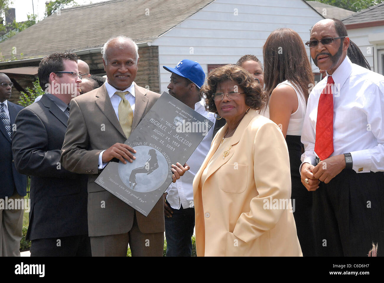 Katherine Jackson Gary héberge Memorial et du lancement officiel de la Michael Jackson Monument Gary, Indiana - 25.06.10 * Banque D'Images