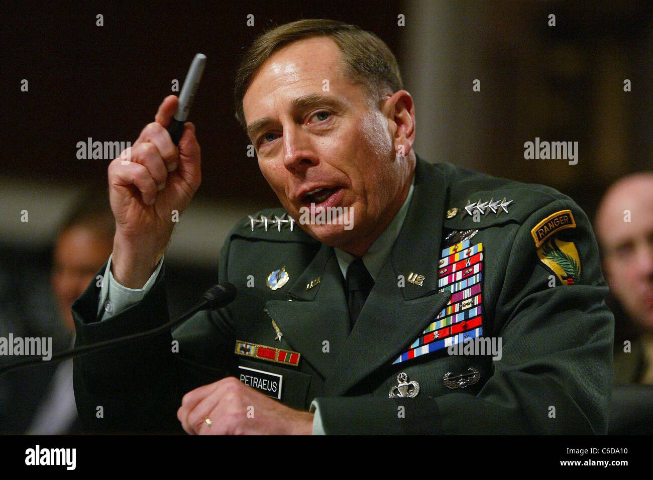 Le général David Petraeus Armed Services Committee, présidé par le sénateur Carl Levin a tenu une audition sur le Général David Petraeus' nomination à Banque D'Images