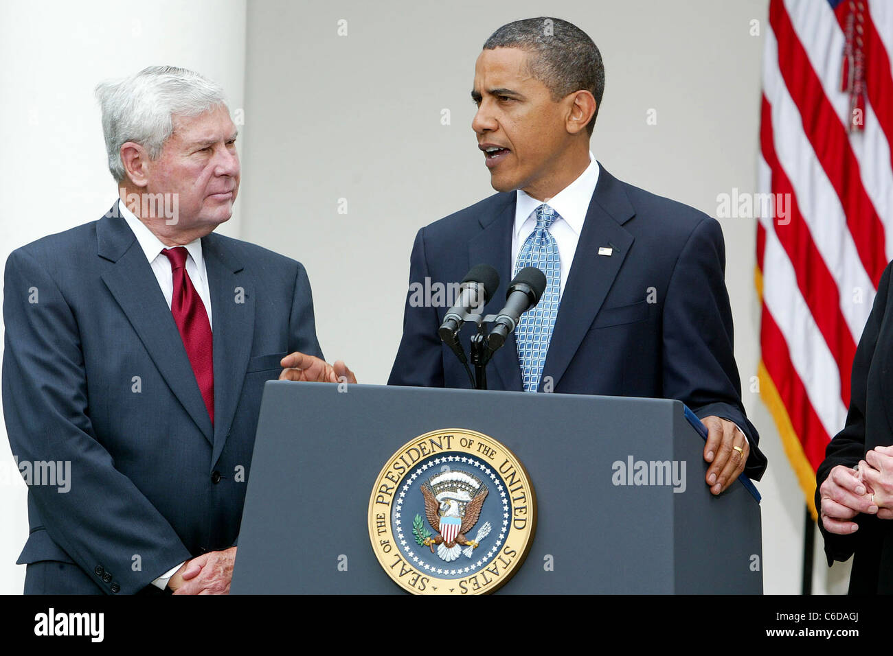 Le président Barack Obama, accompagné par l'ancien sénateur de Floride Bob Graham, enquêtes criminelles et civiles dévoile dans le Golfe Banque D'Images
