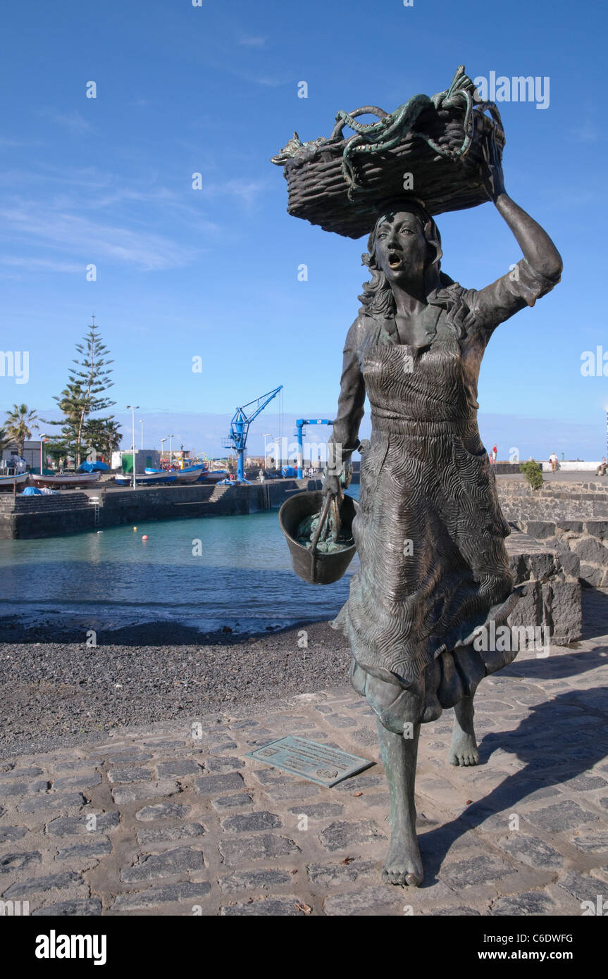 Sculpture au port de Puerto de la Cruz, Tenerife, Canaries, Espagne, Europe Banque D'Images