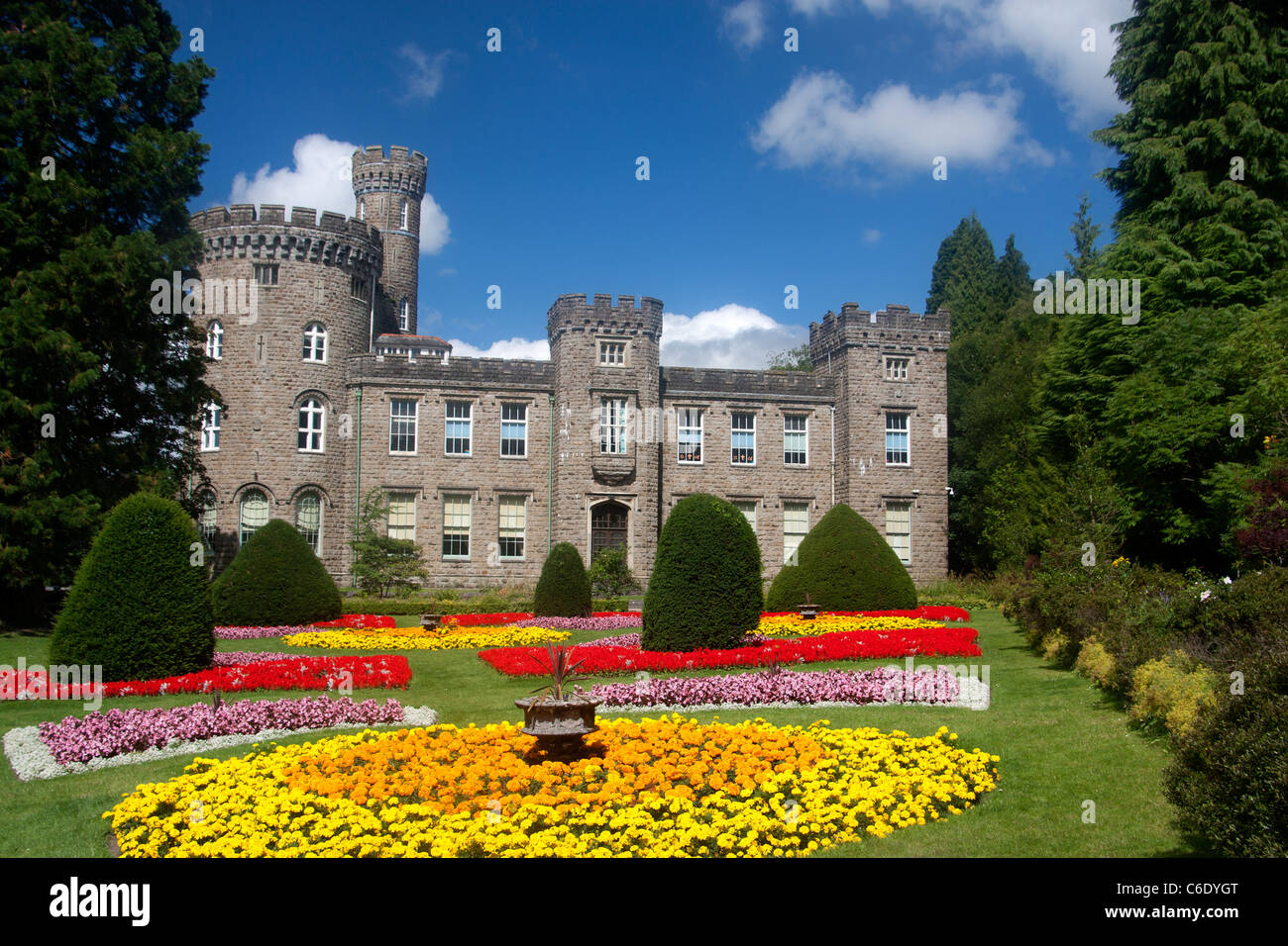 Château et jardins de Cyfarthfa Merthyr Tydfil Valleys South Wales UK Banque D'Images