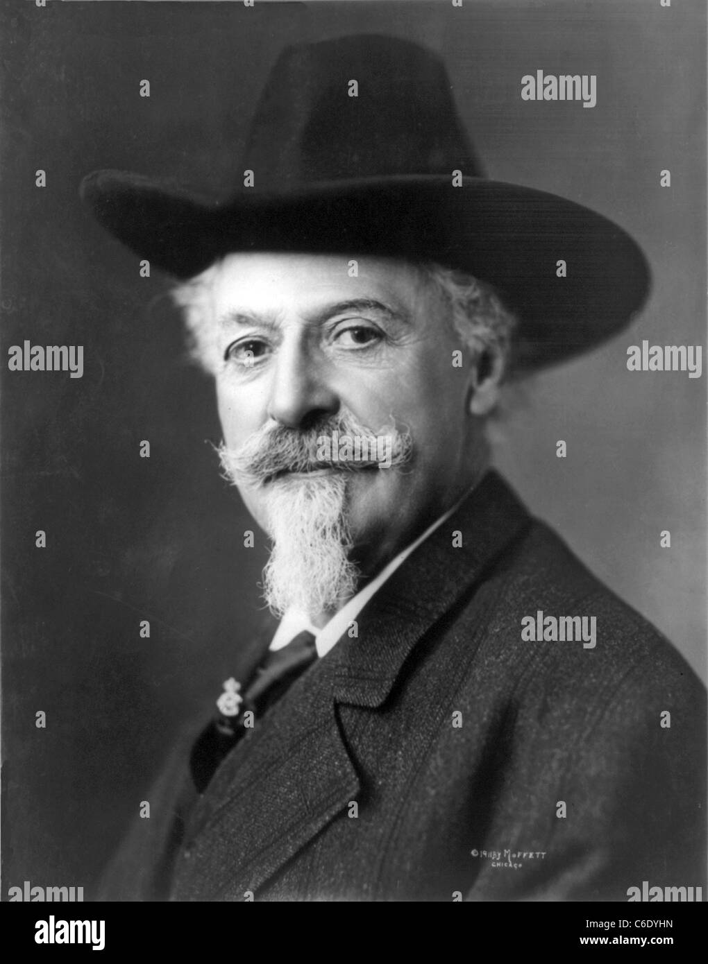 WILLIAM "BUFFALO BILL" Cody (1846-1917) soldat américain, Hunter et showman photographié en 1911 Banque D'Images