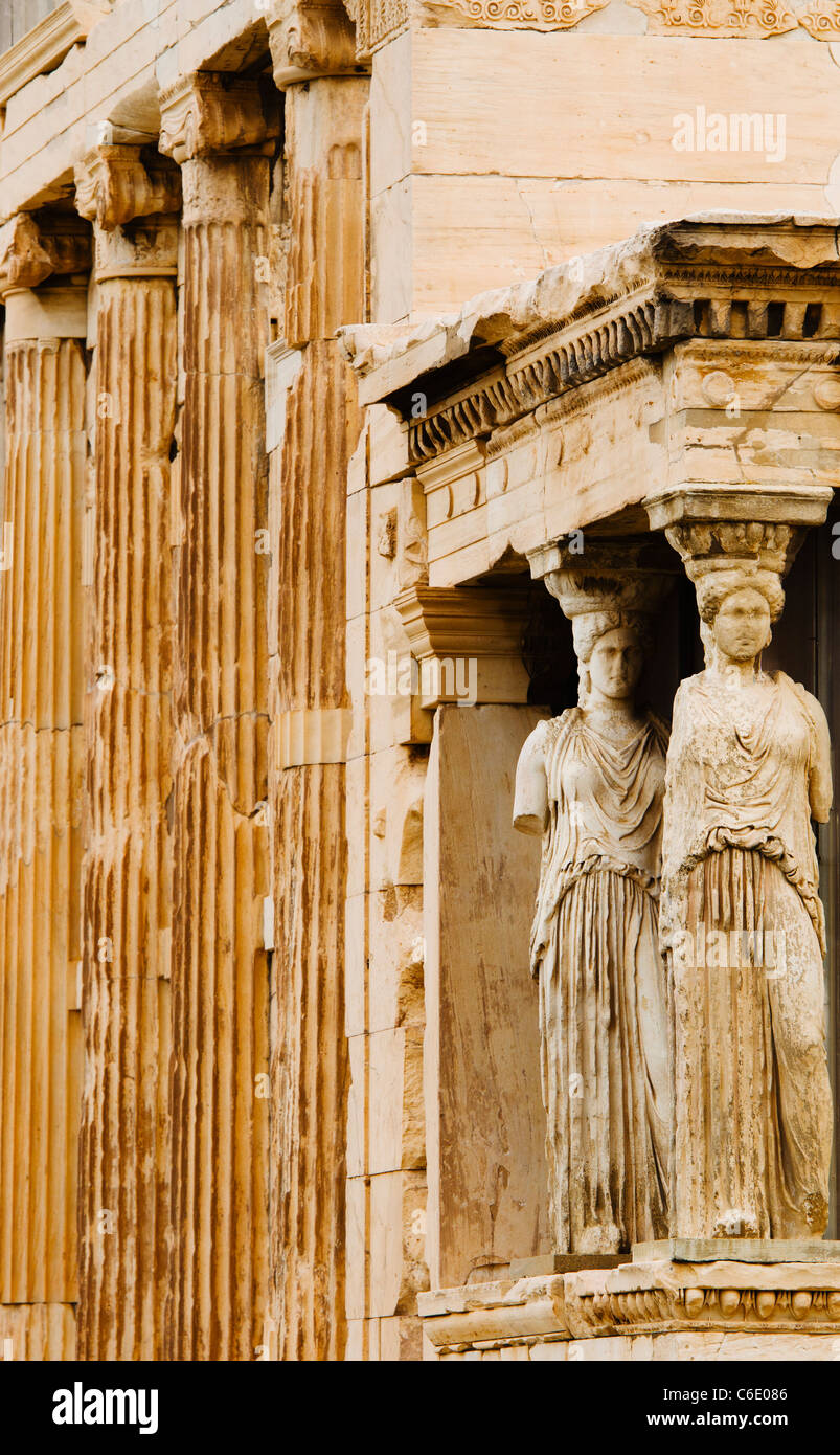 Grèce, Athènes, acropole, caryatides sur Erechtheum Banque D'Images