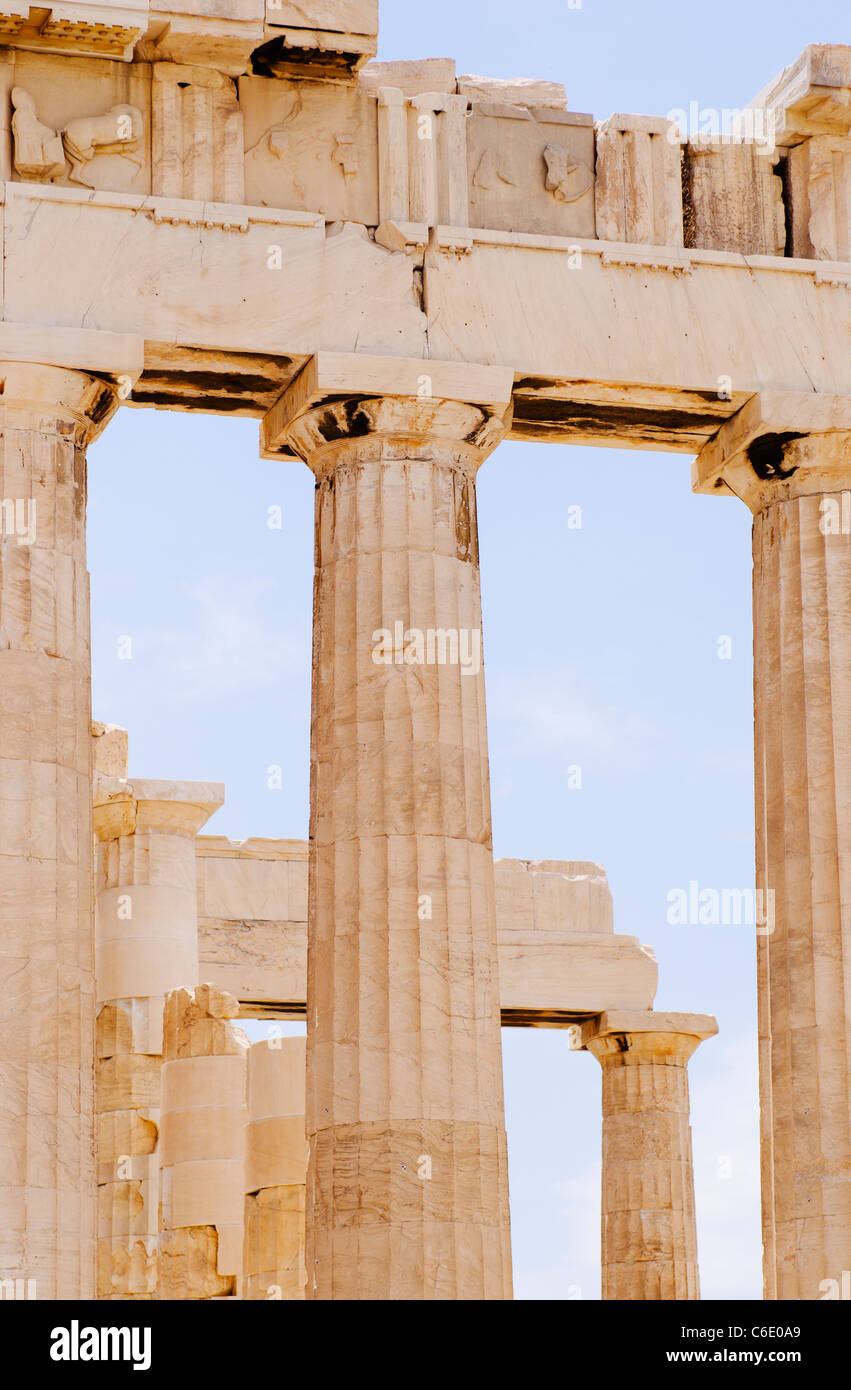 Grèce, Athènes, acropole, des colonnes doriques du Parthénon Banque D'Images