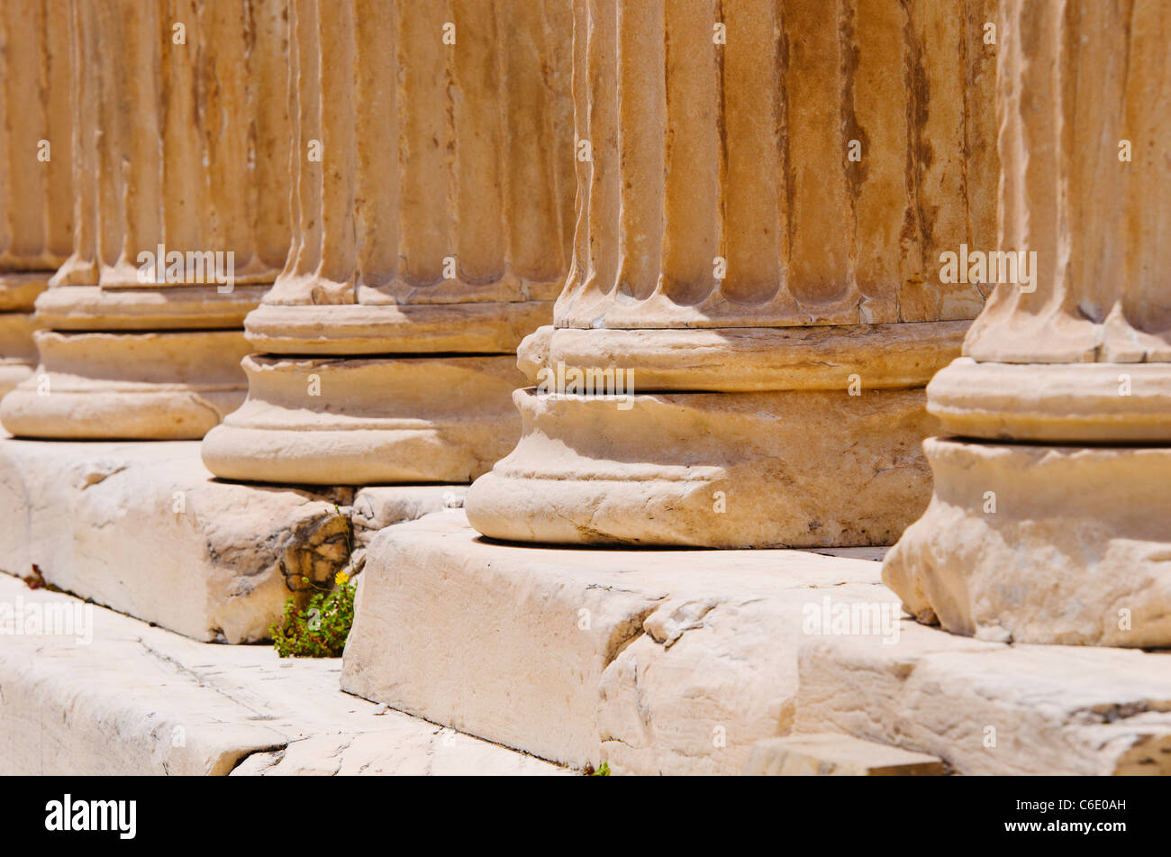 Grèce, Athènes, acropole, des colonnes doriques de Propylaea Banque D'Images
