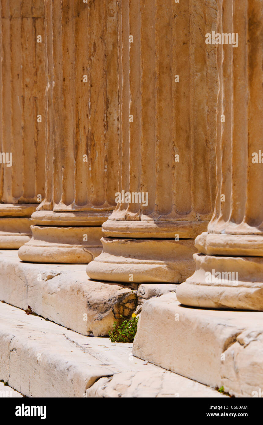 Grèce, Athènes, acropole, des colonnes doriques de Propylaea Banque D'Images