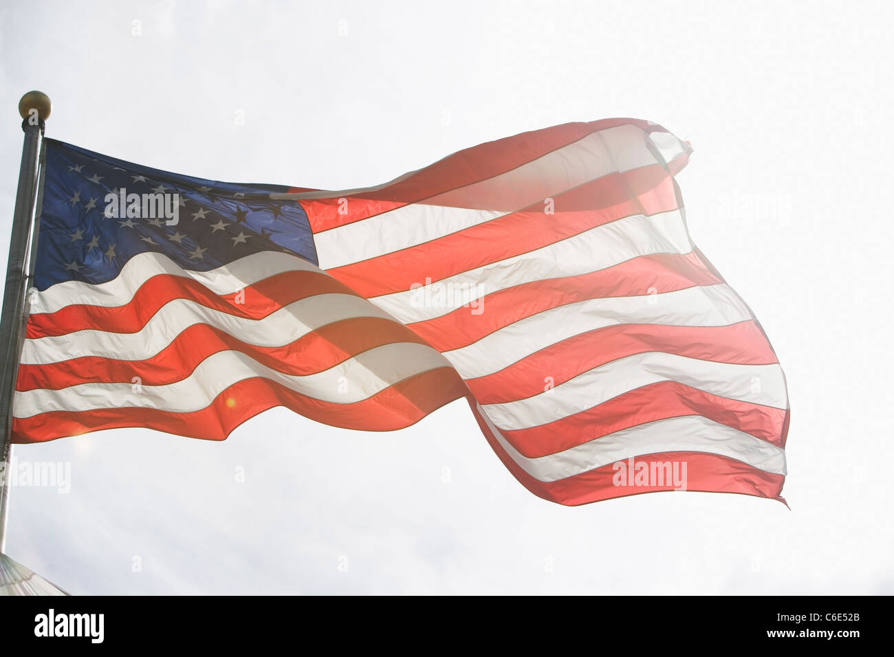 USA, New York State, New York, American flag against sky Banque D'Images
