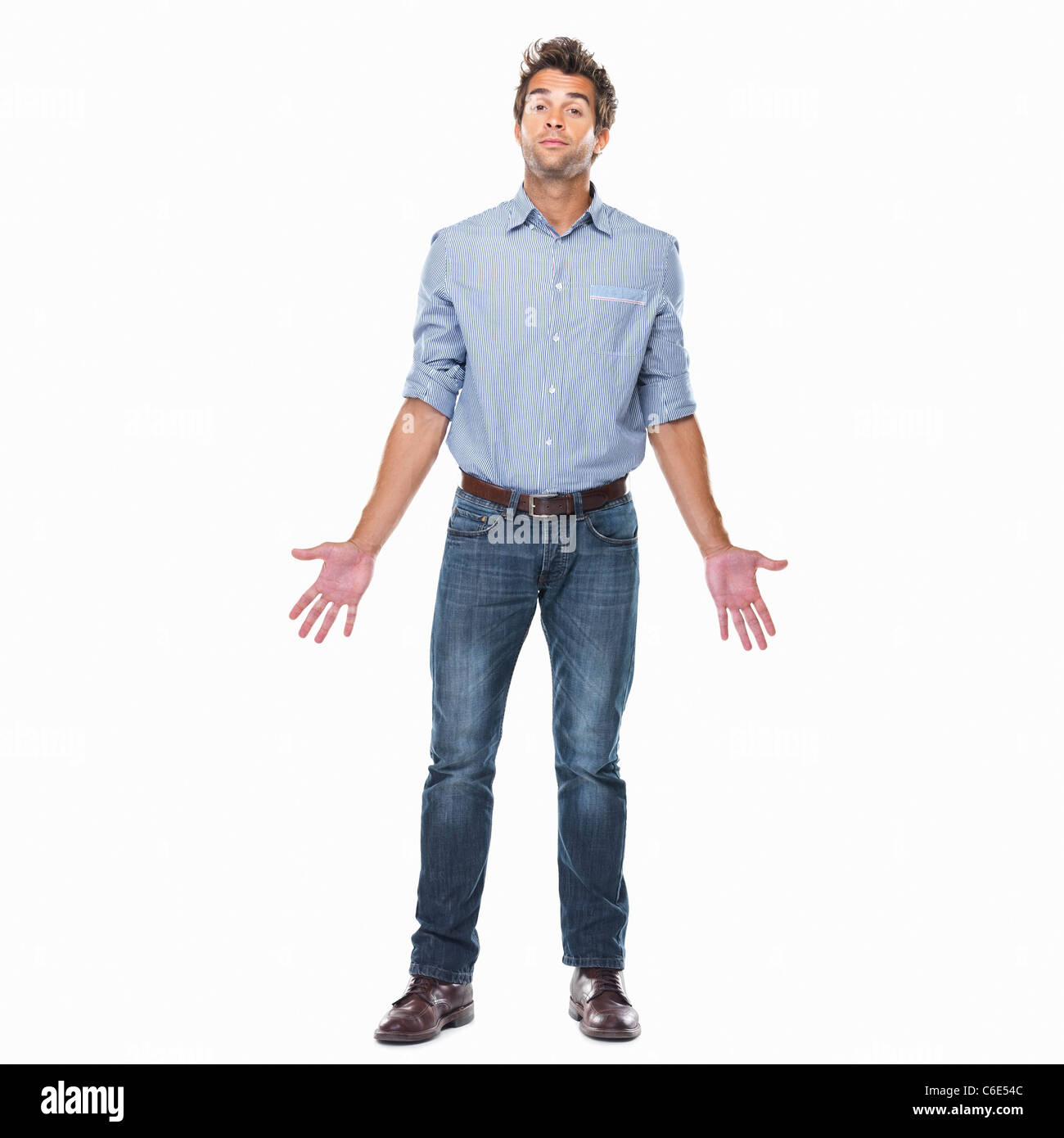 Portrait de jeune homme avec le menton et les paumes de sur fond blanc Banque D'Images