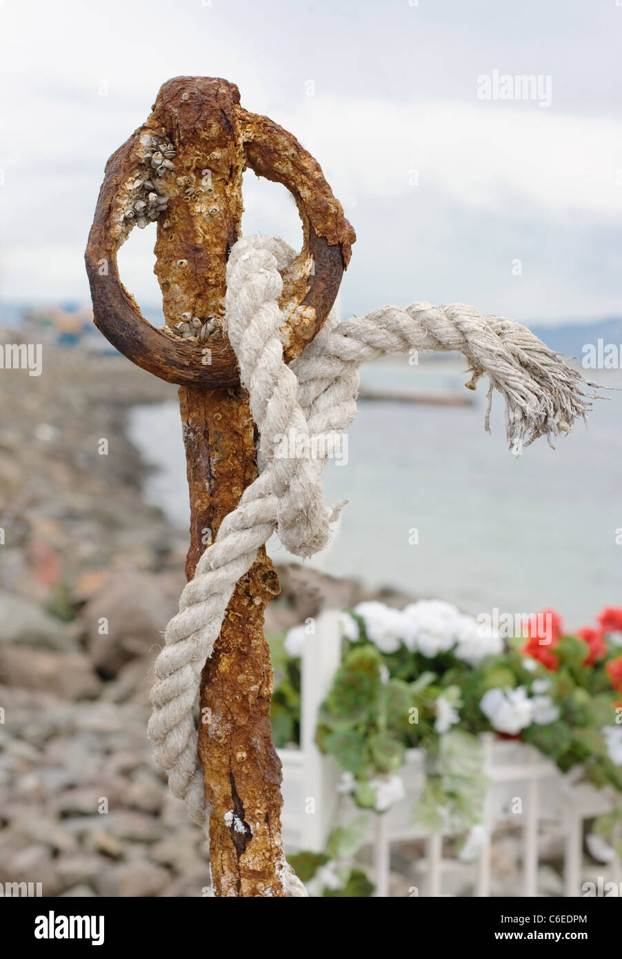 Old anchor sur le fond de mer Banque D'Images