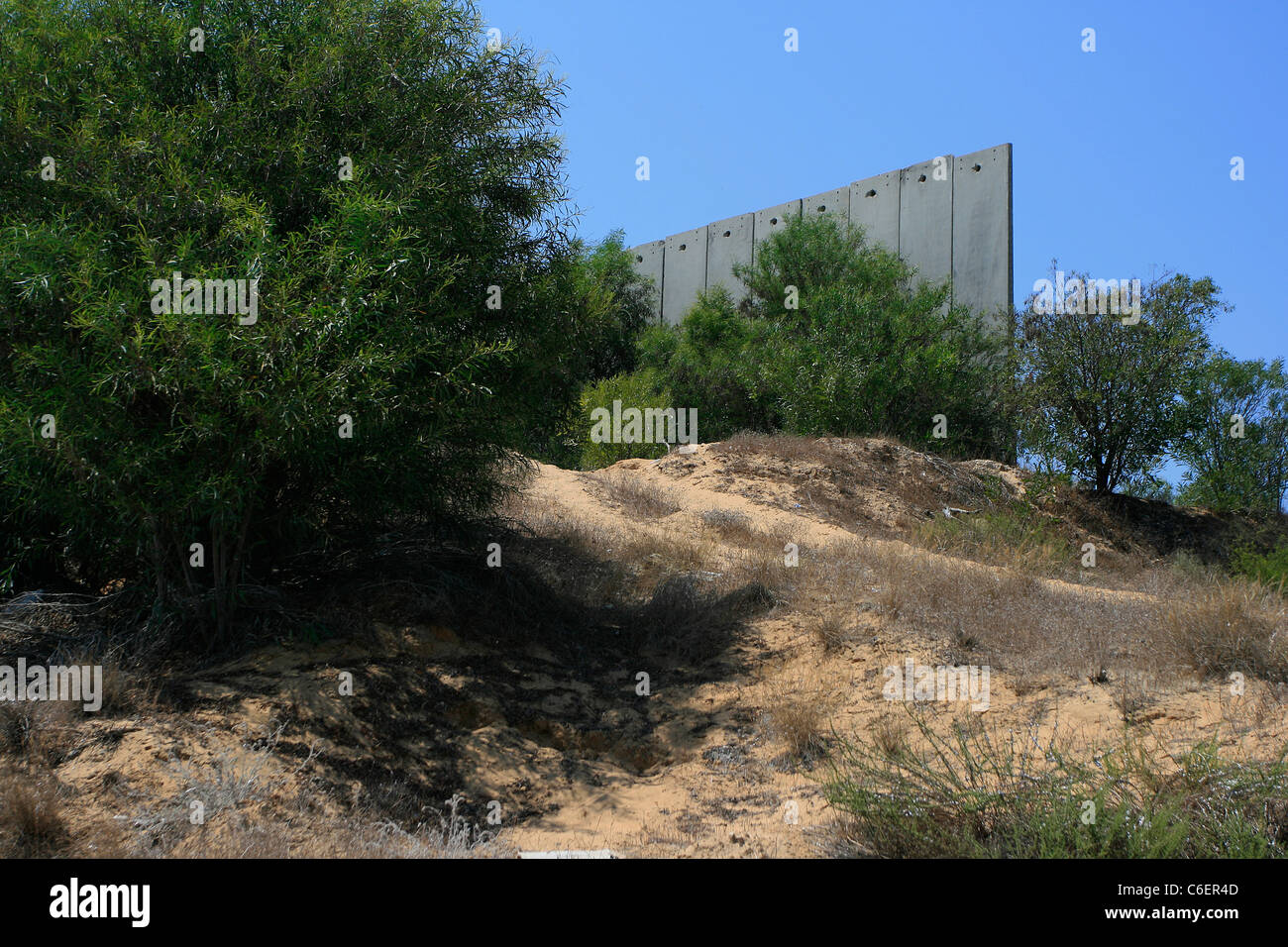 Un morceau du mur qui marque la frontière entre la bande de Gaza et Israël. Banque D'Images