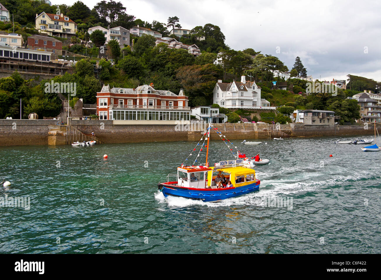 Les sables bitumineux du sud par ferry l'estuaire Salcombe Devon en Angleterre Banque D'Images