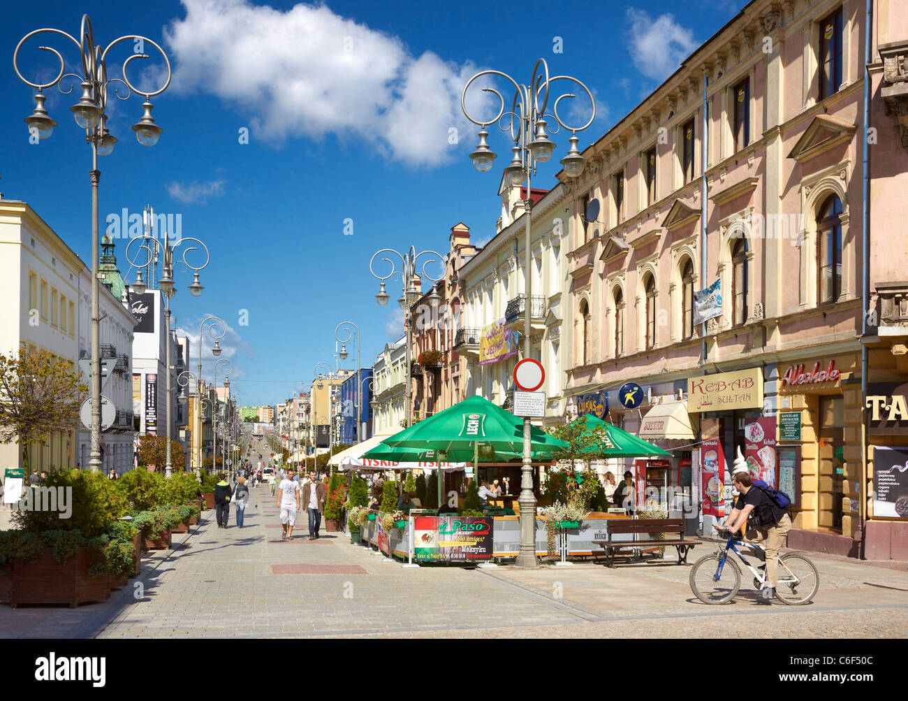 Kielce, rue principale à la vieille ville, Pologne Banque D'Images