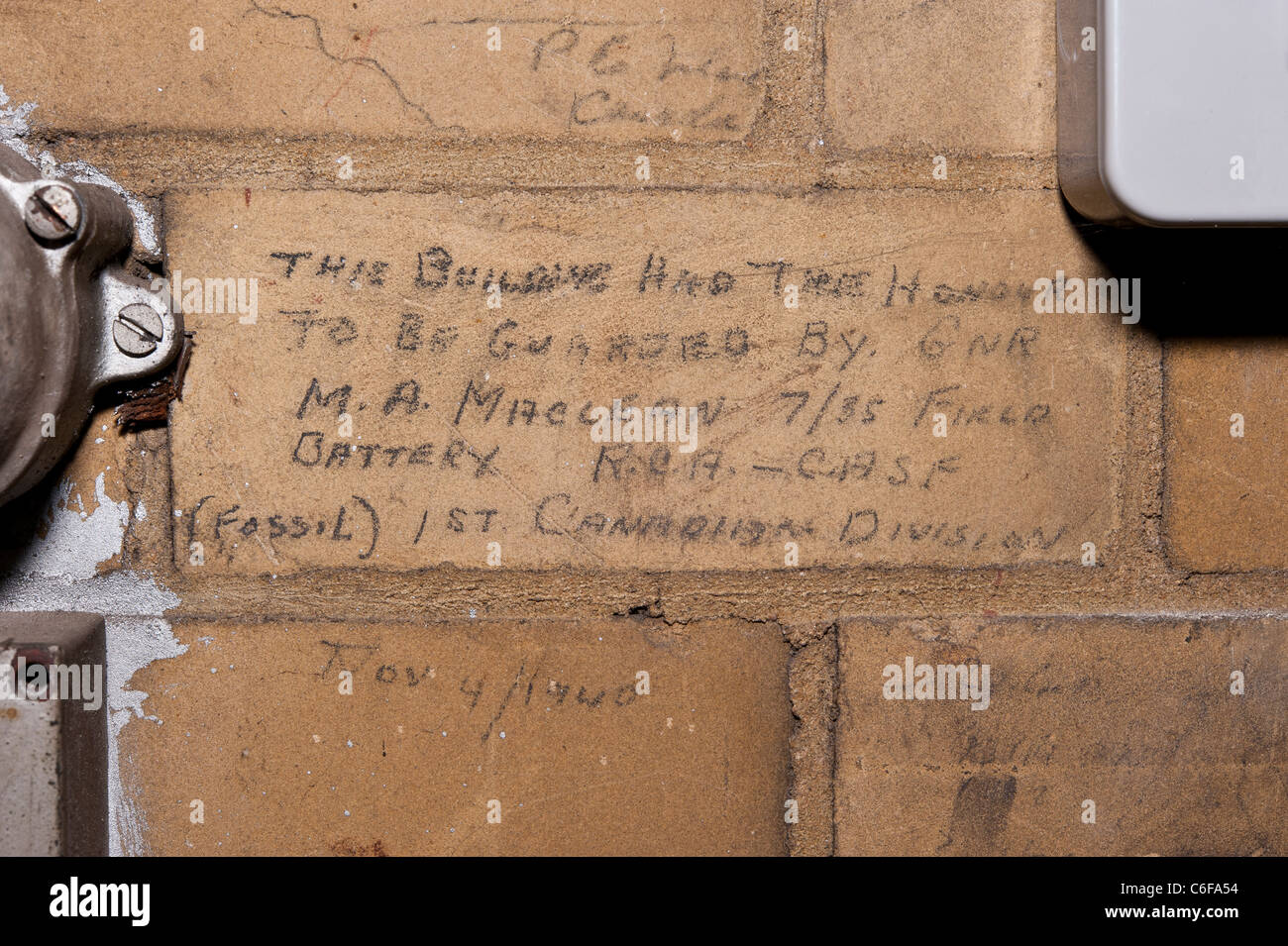 Noms et les détails de soldats canadiens ont trouvé à la Police Station sans fil, West Wickham. Ces ont été écrits PENDANT LA SECONDE GUERRE MONDIALE 2. Banque D'Images