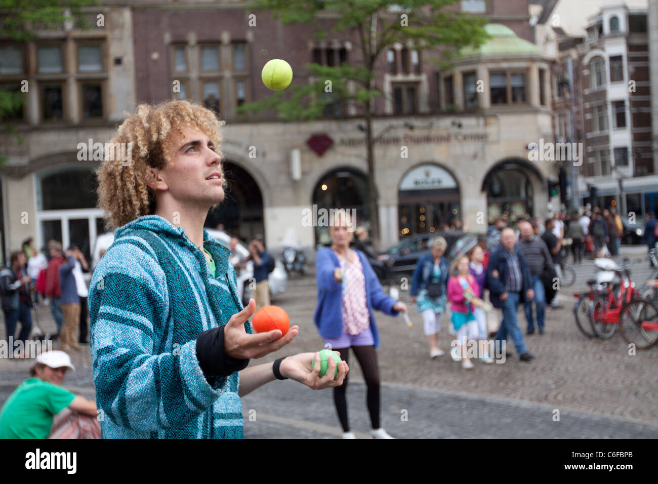 Les artistes de rue sur la place du Dam à Amsterdam Banque D'Images