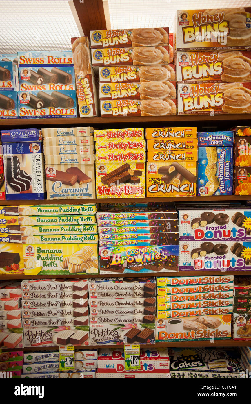 Un Peu D Affichage De Debbie Des Gateaux Et Des Collations Dans Un Supermarche Dans Le Bronx A New York Photo Stock Alamy Un Peu D Affichage De Debbie Des Gateaux Et Des Collations Dans Un Supermarche Dans Le Bronx A New York Photo Stock Alamy