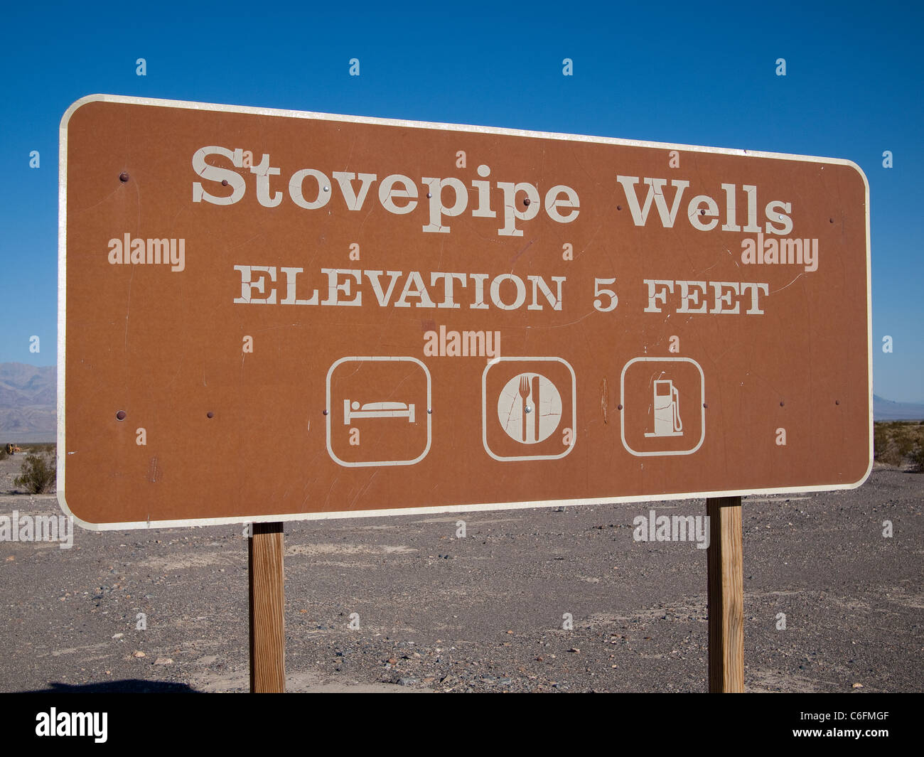 Stovepipe Wells Signe, Death Valley, Californie Banque D'Images