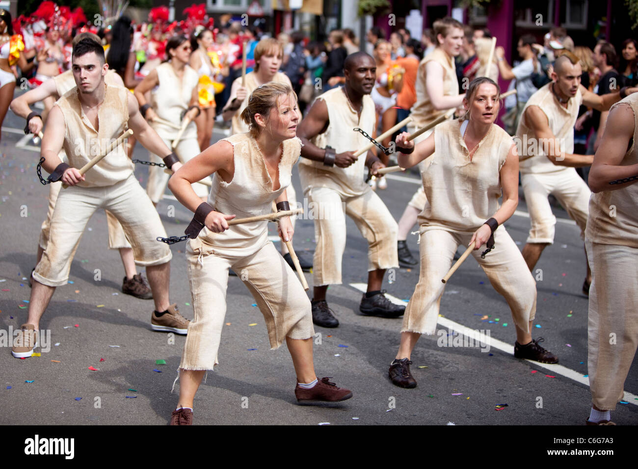 Danseuses de l'école de samba au Notting Hill Carnival, Londres, Angleterre, Royaume-Uni. Banque D'Images