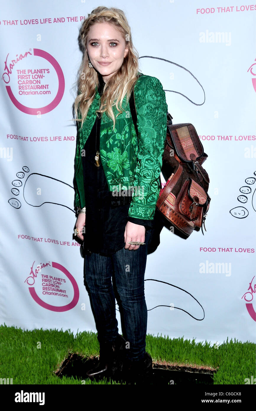 Mary-Kate Olsen inauguration célébration de 'Le Djaggernaut otarian : la planète plus durable Restaurant' sur Bleecker Street - Arrivées Banque D'Images