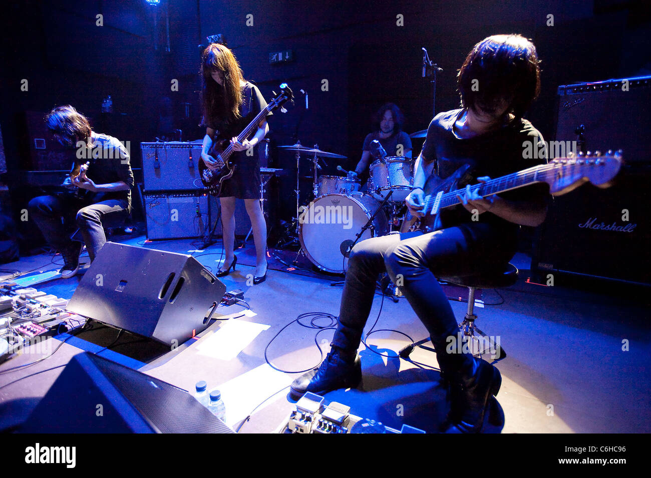 Groupe de rock instrumental japonais, Mono, à Musicbox Lisbonne, Portugal -  09.03.10 Photo Stock - Alamy