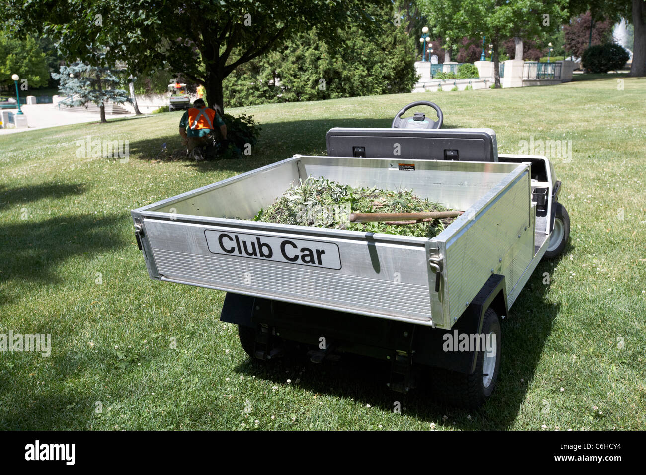 Club car véhicule utilitaire utilisé par les jardiniers dans les motifs de la Manitoba Winnipeg Manitoba canada legistative Banque D'Images