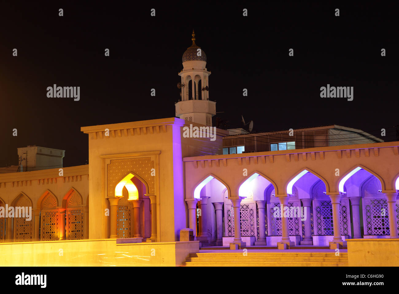 Mosquée bleue illuminée la nuit, Muscat Sultanat d'Oman Banque D'Images