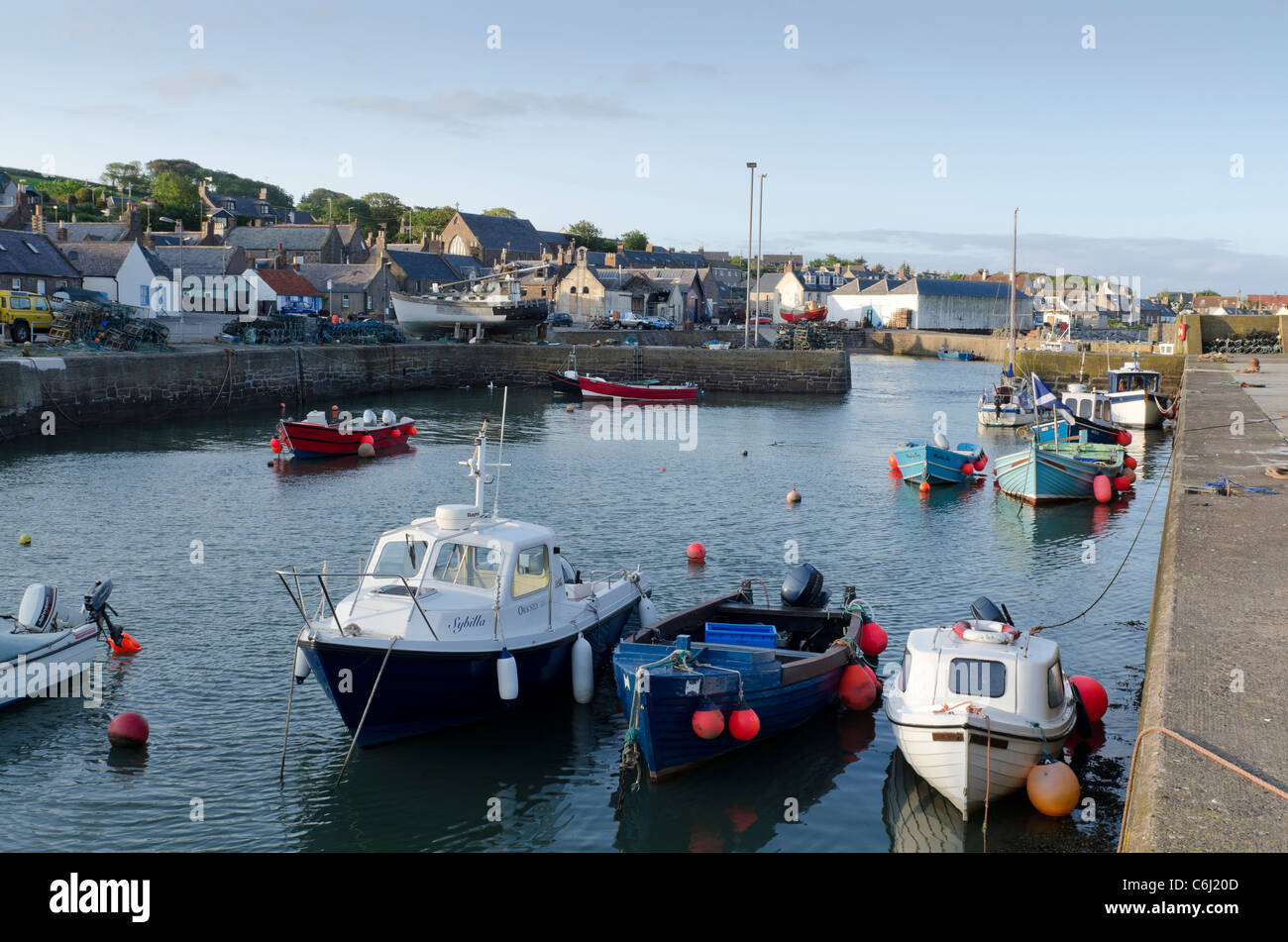 Johnshaven Harbour au coucher du soleil - Kincardineshire Banque D'Images