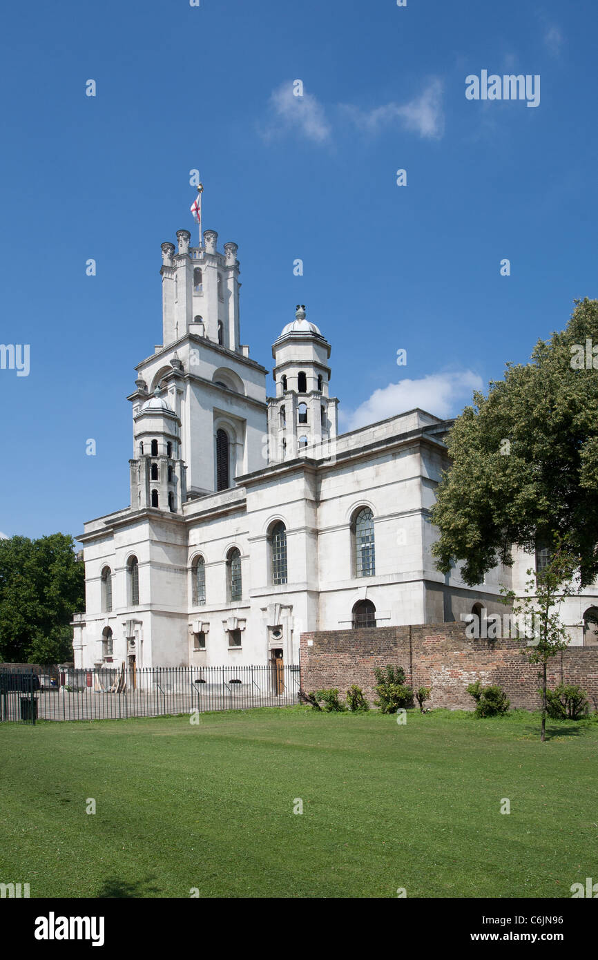 St George, dans l'église de l'Est, Cannon Street Road, Londres, Angleterre Banque D'Images