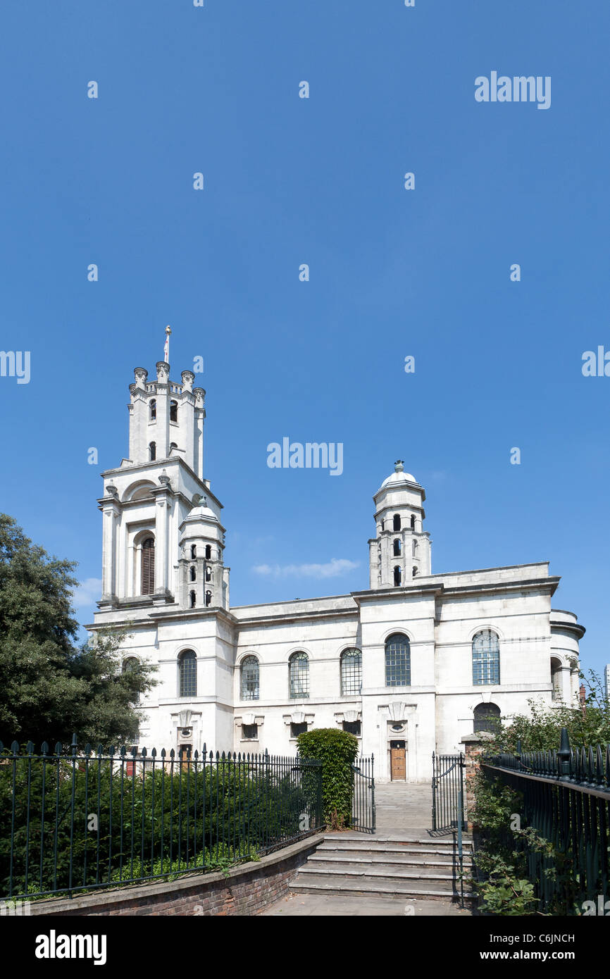 St George, dans l'église de l'Est, Cannon Street Road, Londres, Angleterre Banque D'Images