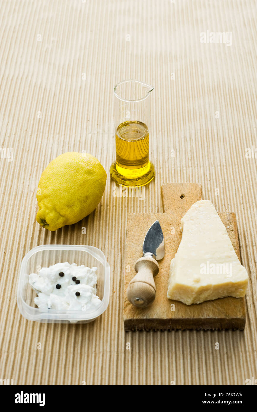 Gnocchi à la ricotta et le zeste de citron Banque D'Images