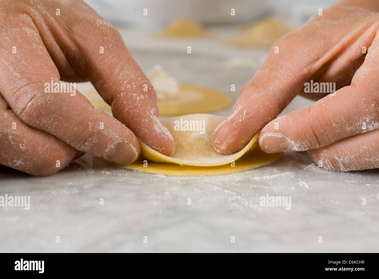 Raviolis ricotta frits avec du miel Banque D'Images