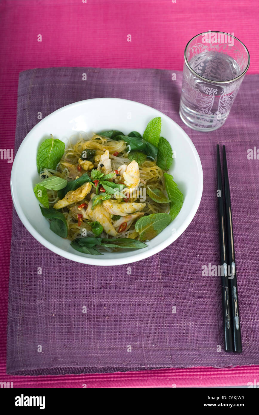 Salade de poisson épicé Banque D'Images