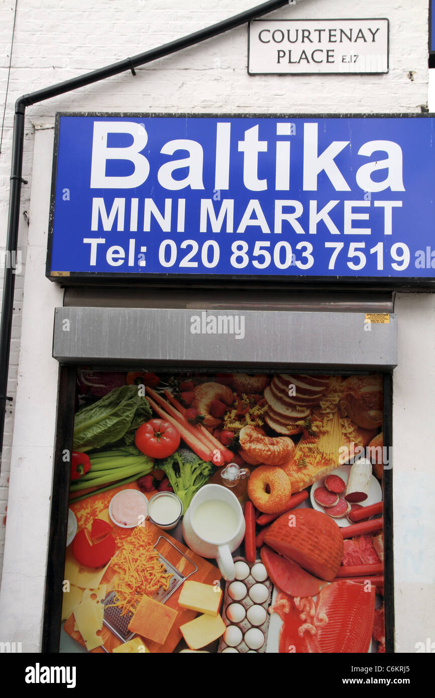 Mini-marché balte shop à Leyton, East London, qui abrite de nombreux migrants d'Europe de l'Est. UK Banque D'Images