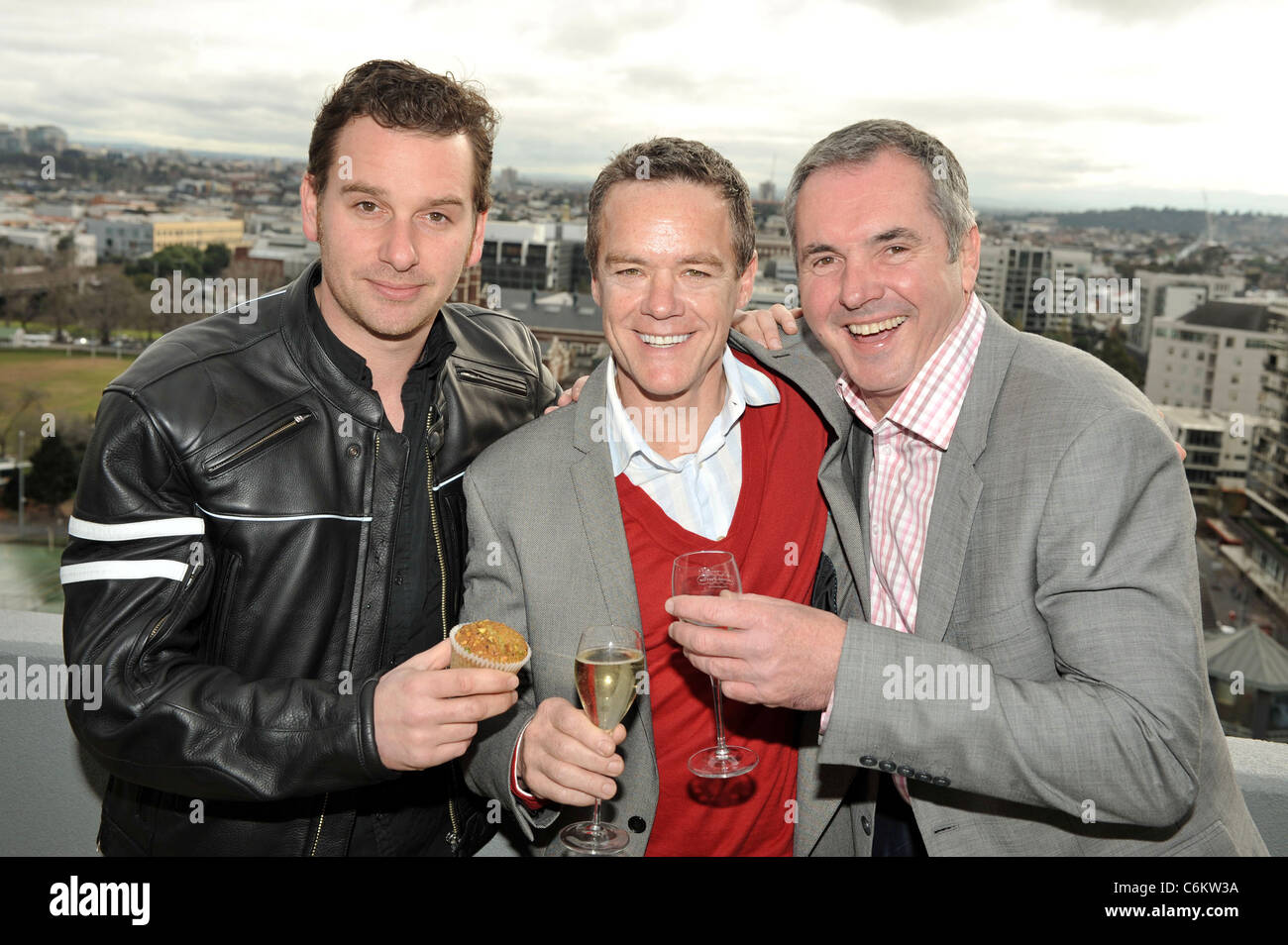 Scott Major, Stefan Dennis et Alan Fletcher voisins 25 ans et 6000 épisodes célébration à la Olsen Melbourne, Banque D'Images