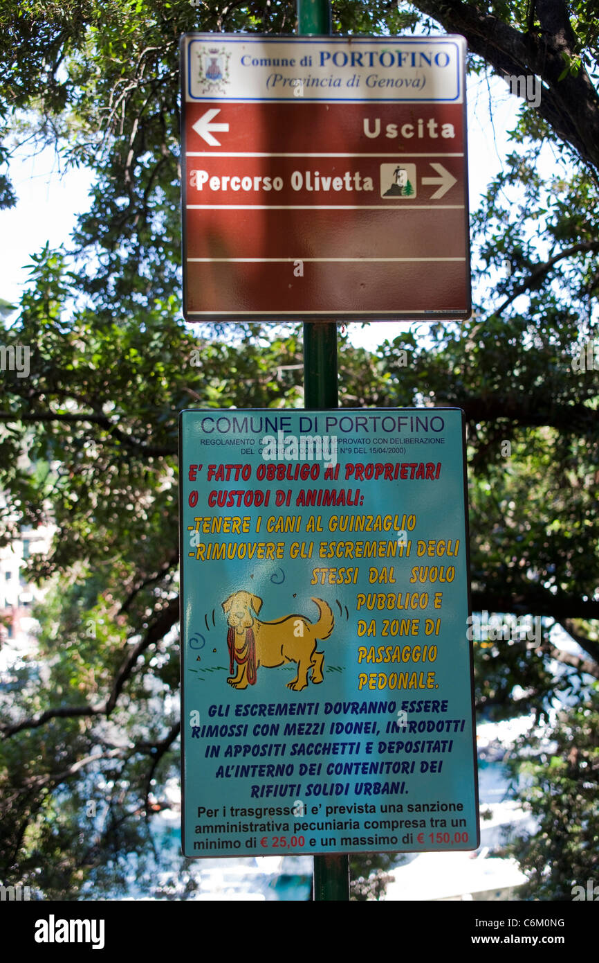 Signe de mort, chiens que conduire, signe, Portofino, Ligurie di Levante, riviera italienne, Italie, Méditerranée, Europe Banque D'Images
