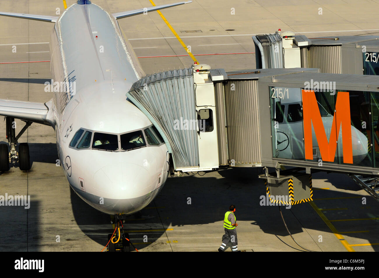 L'avion de Lufthansa à l'aéroport de Munich, Munich, Allemagne Banque D'Images
